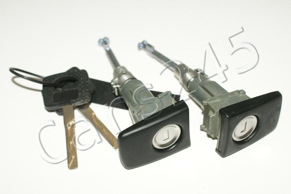 Front Door Locks Pair With Two Keys OEM Valeo MERCEDES W201 190 1982