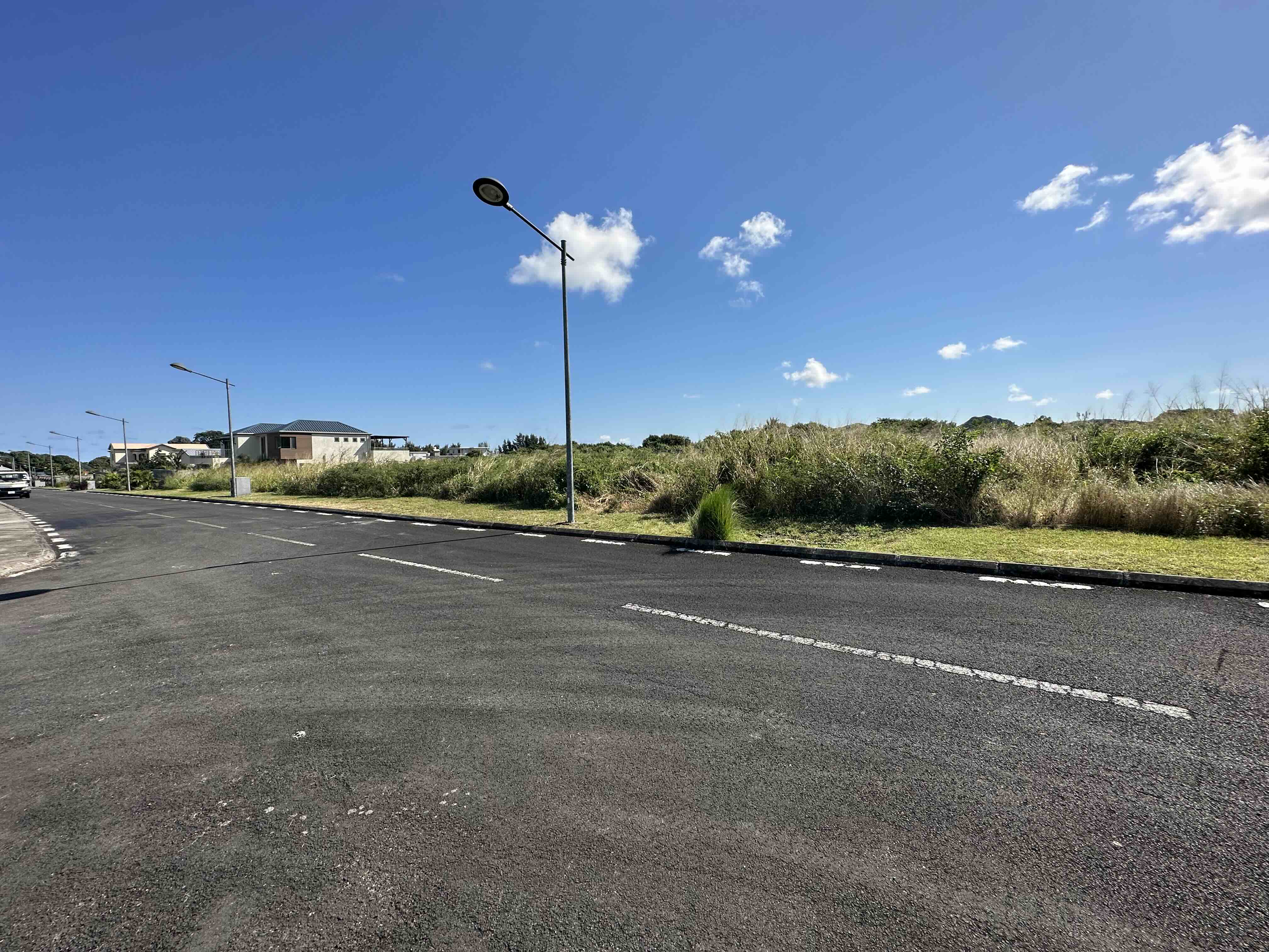 RESIDENTIAL LAND FOR SALE PIERREFONDS RIVERSIDE