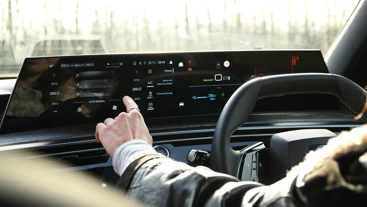 Touch, Talk, Drive: The Rise of Voice-Controlled Infotainment - Cars Tech