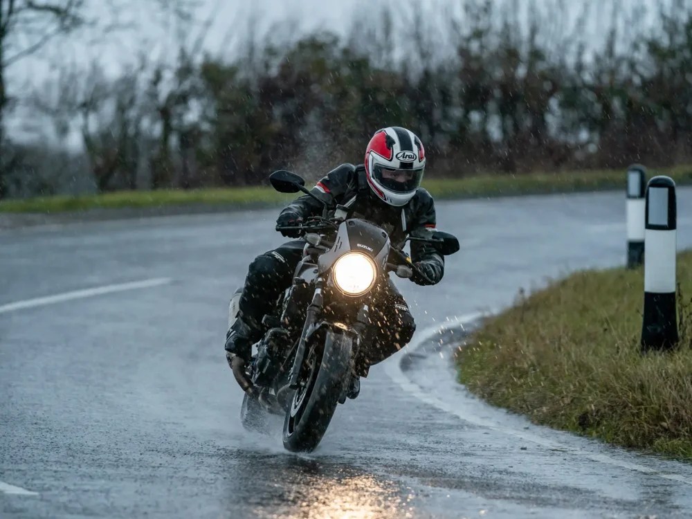 5 Best Motorcycle Rain Gear Reviews Suit Up for the Weather Car