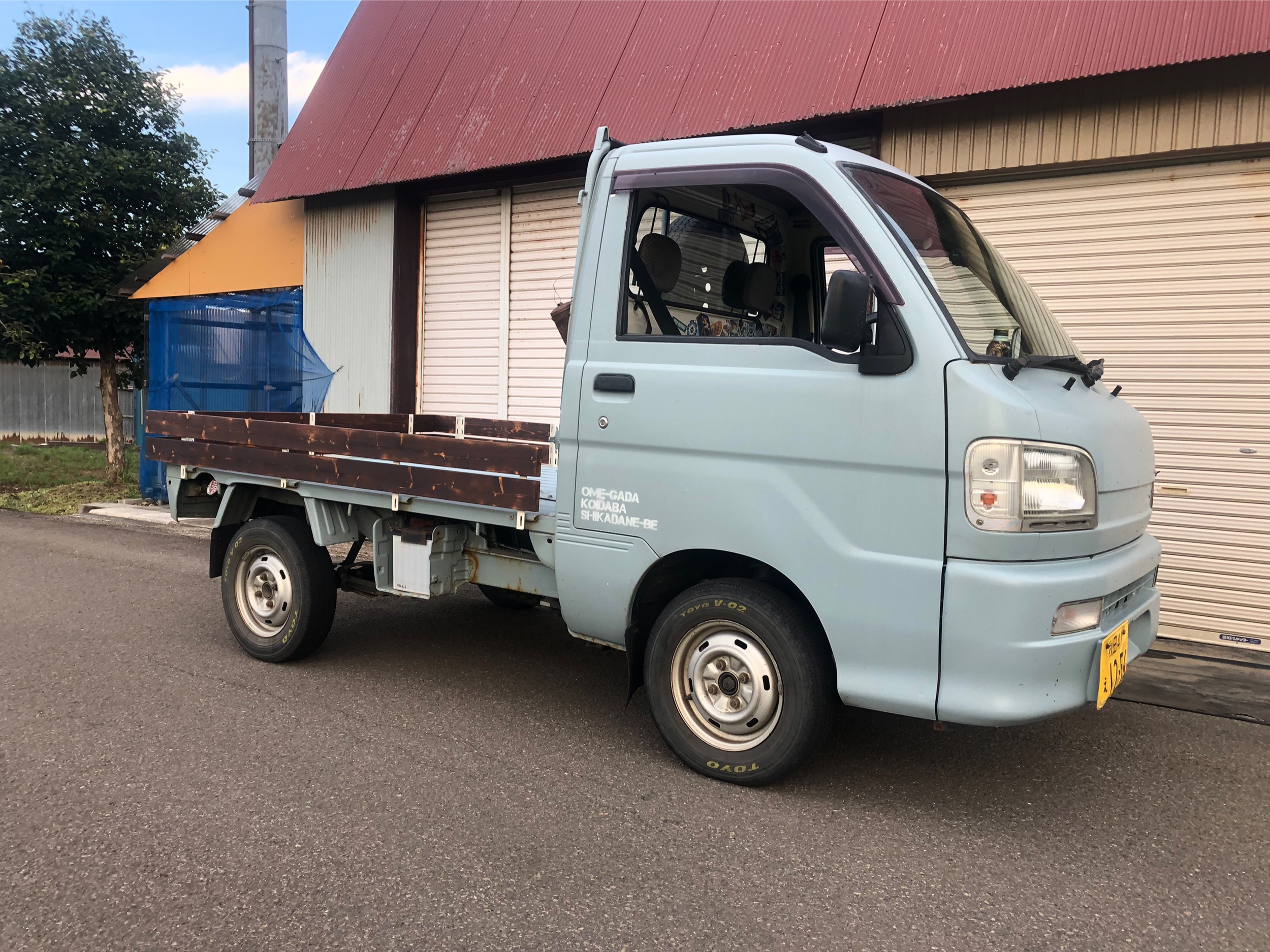 ダイハツ ハイゼットトラックを華麗にカスタム！by GOLD (2019/08/11) 軽トラのあおりを木製にし