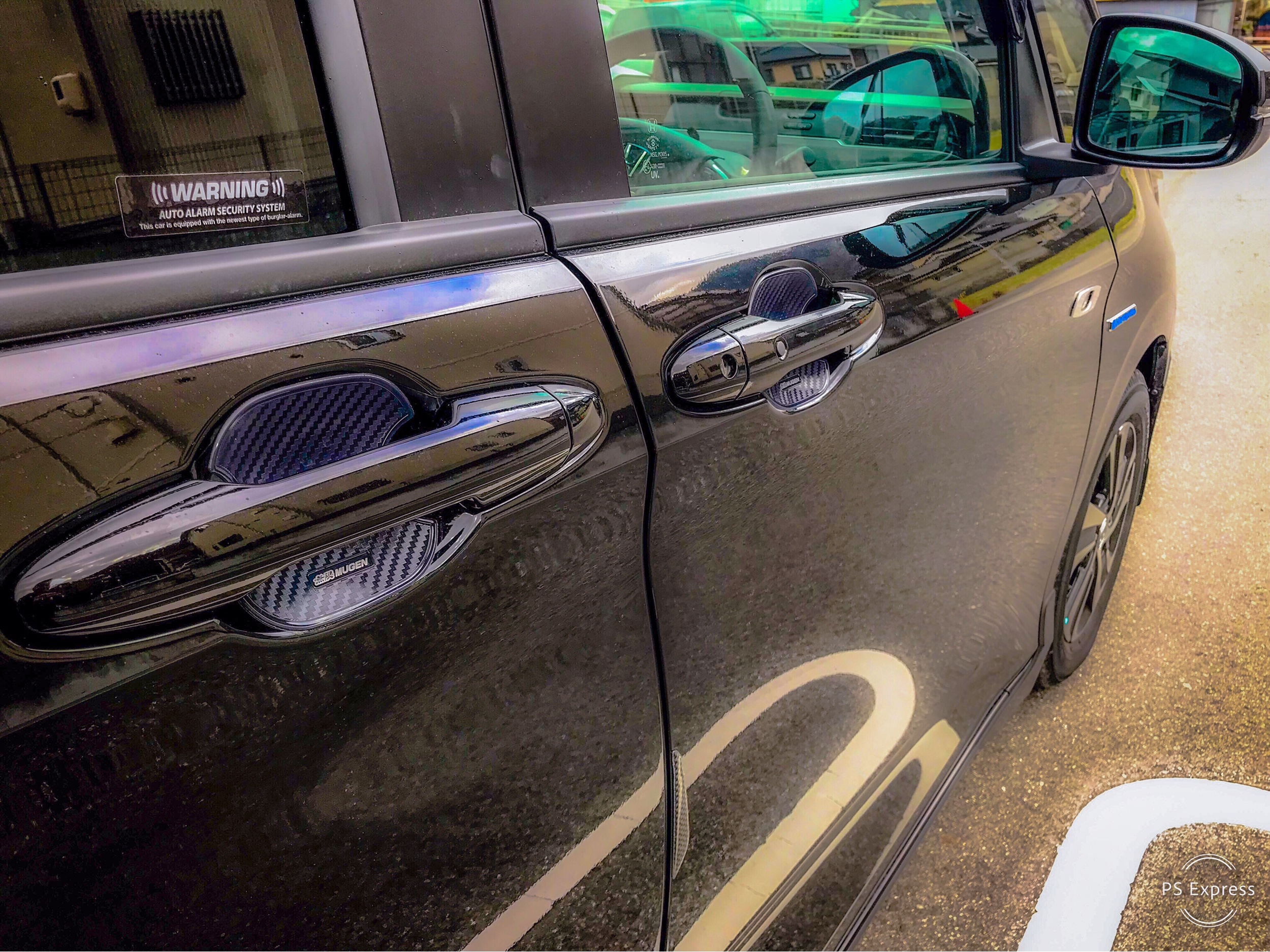 ホンダ フリード+を華麗にカスタム！by BASii (2019/01/08) 無限ドアハンドルプロテクター S サイズ 4枚セット＋ドア