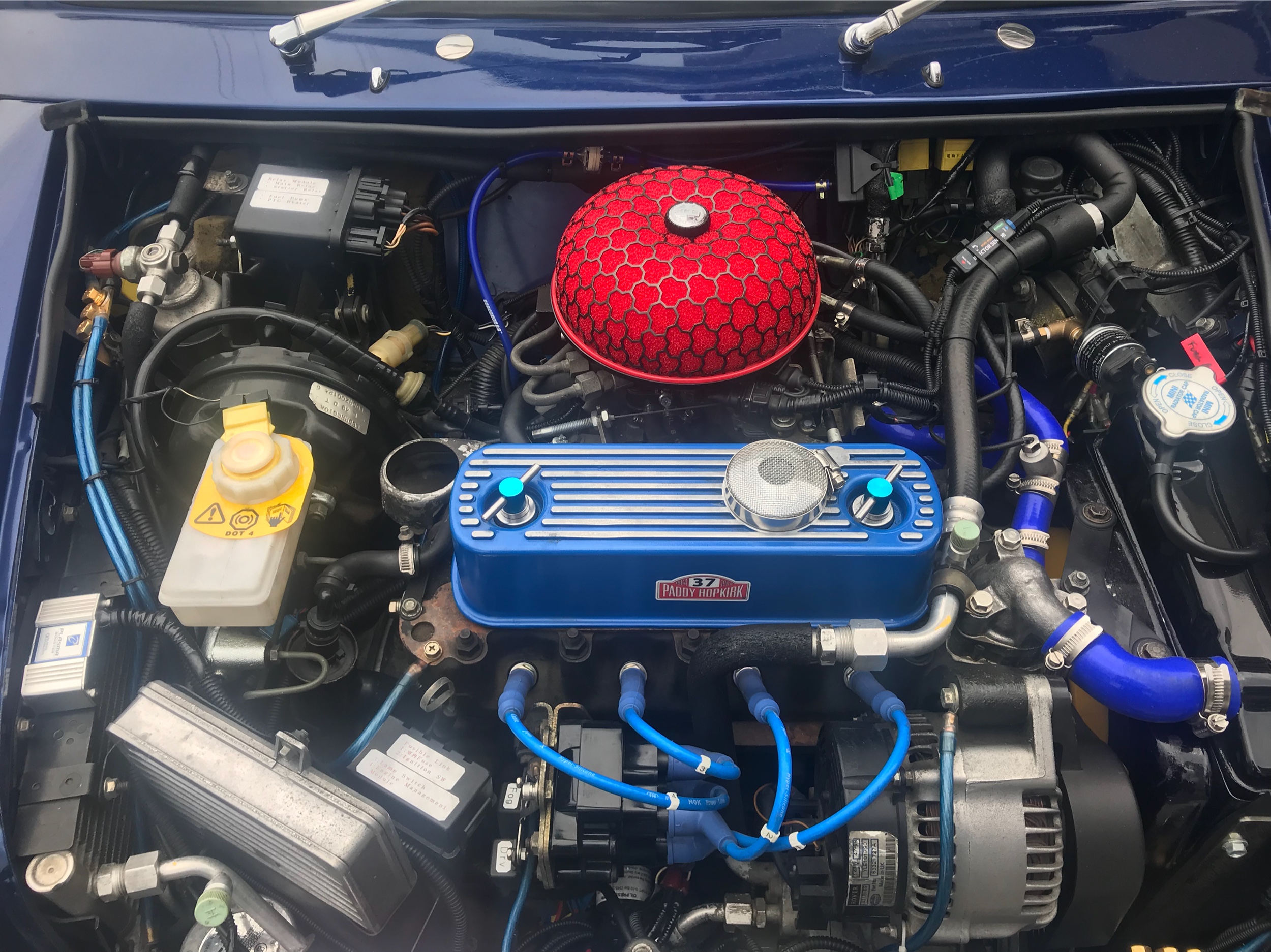 ミニ1.3iのDIY・HKS毒キノコ・燃圧レギュレータに関するカスタム事例 HKSスーパーパワーフローを装着しました。 毒キノコと形容する