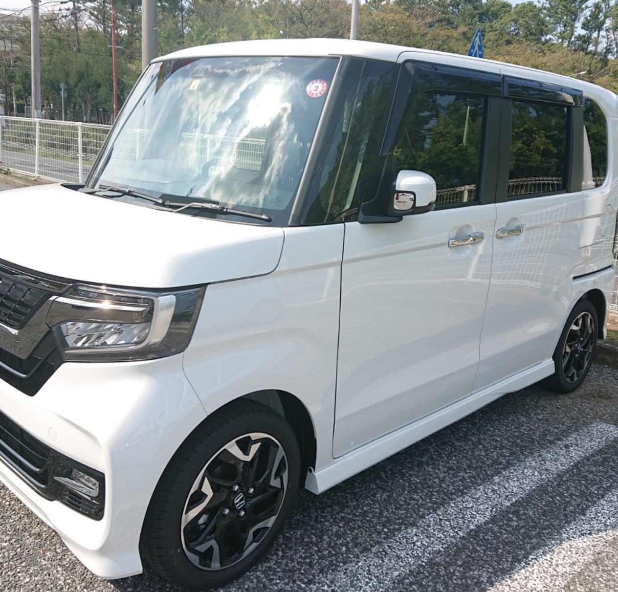 ホンダ Nボックスカスタムを華麗にカスタム！by Eriiiii. (2019/10/04) 白ナンバー申請が遅れてしまいまだ黄色ナンバー