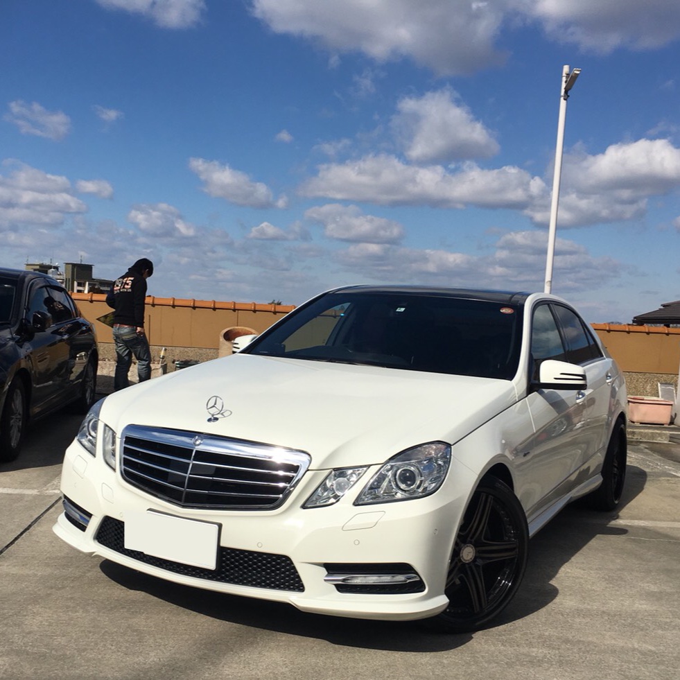 メルセデス・ベンツ Eクラス セダンを華麗にカスタム！by さだはる (2018/02/04) 本日洗車！からの