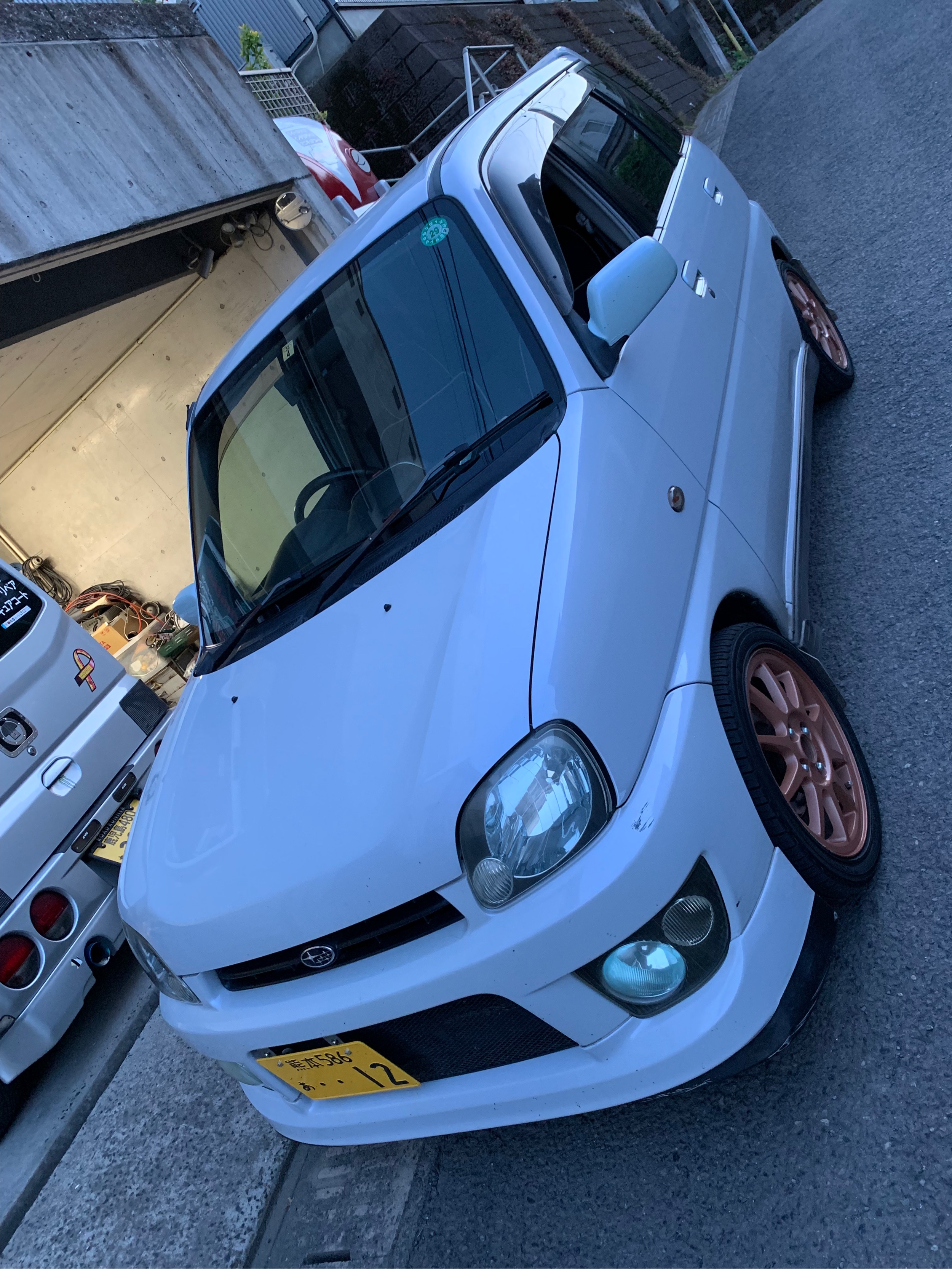 プレオ RSのSUBARU・プレオRSに関するカスタム事例 数日前はこの状態stiマッドガードが割れていたので加工内装ナビ取付フロント