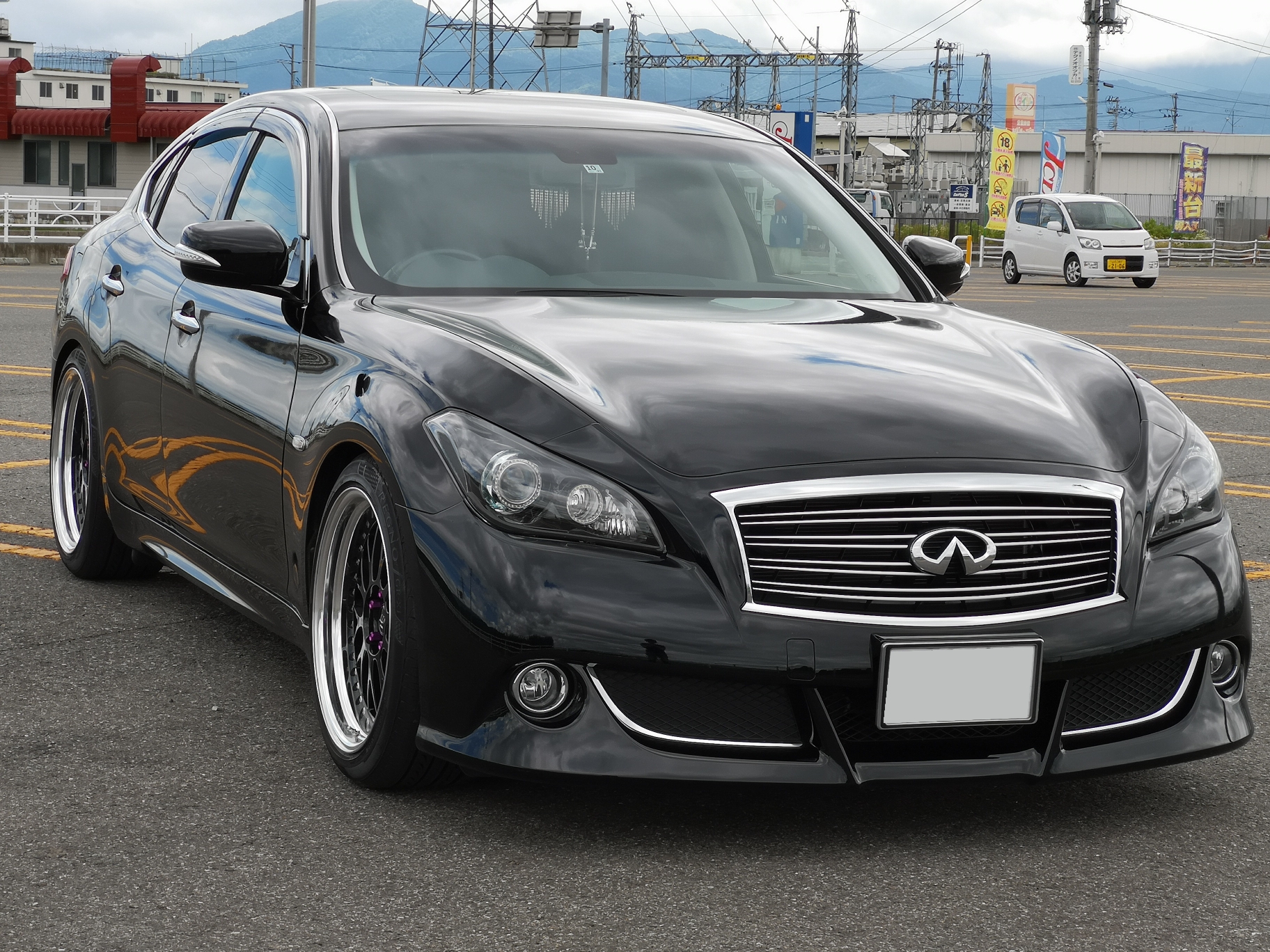 日産 フーガを華麗にカスタム！by kazu (2019/07/07) はぁ～💧車高調の最大下降でこれしか下がらん🤒40扁平でこの隙間は