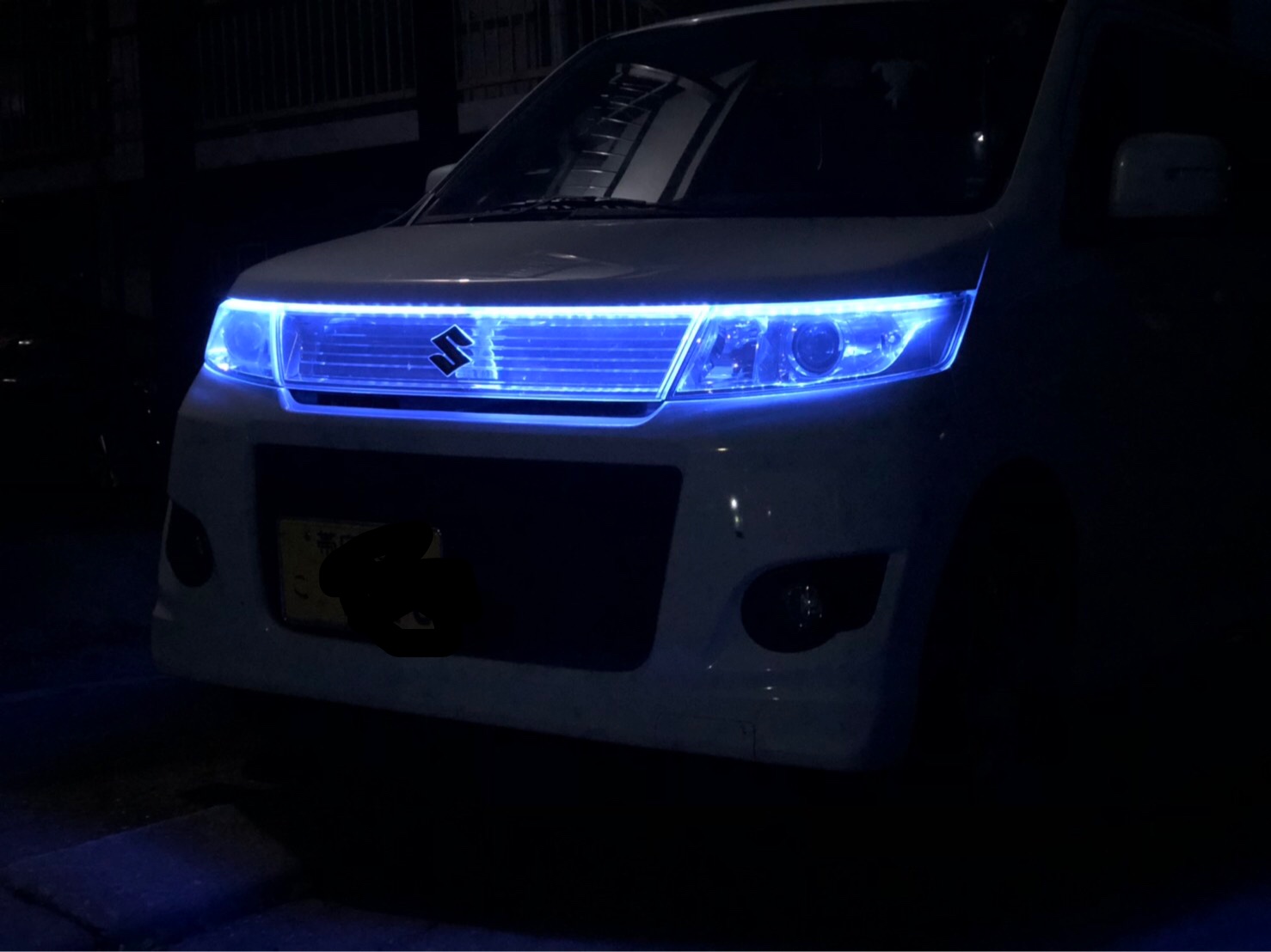 ワゴンRスティングレー MH23SのLEDイルミネーションに関するカスタム・ドレスアップ情報[29件]｜車のカスタム情報はCARTUNE