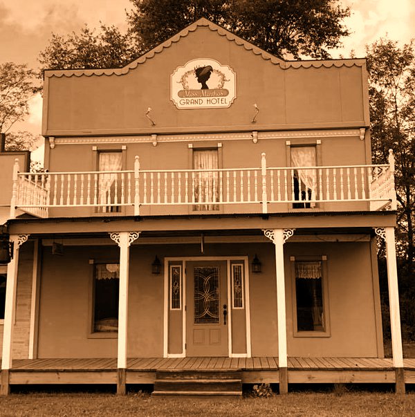 Cartwright Grove Mayfield, Kentucky Ms. Martha's Grand Hotel