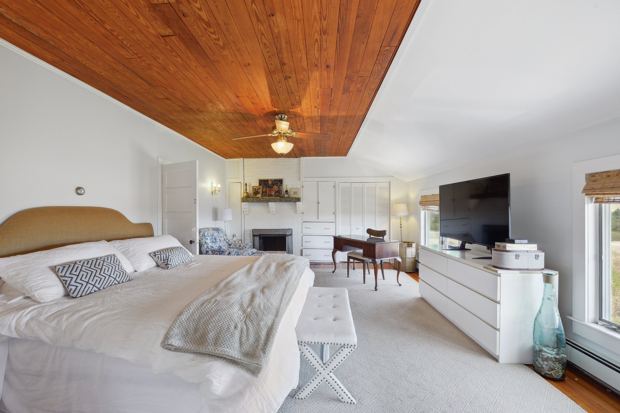 Summer Spectacular Carty Realty