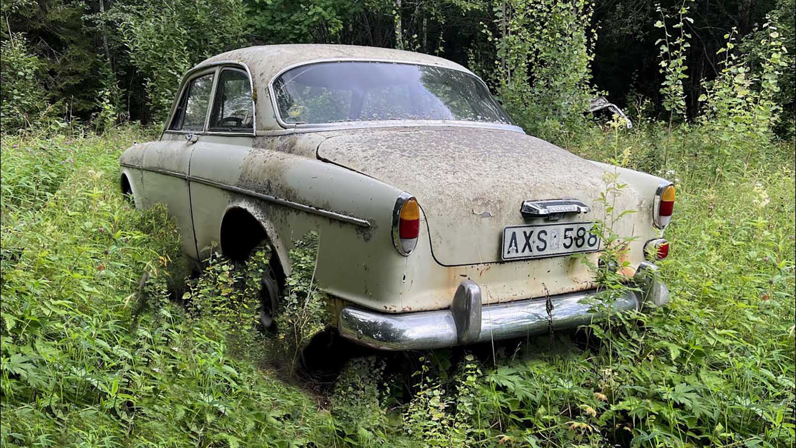 Övergiven Volvo Amazon startar efter 30 år Carup.se
