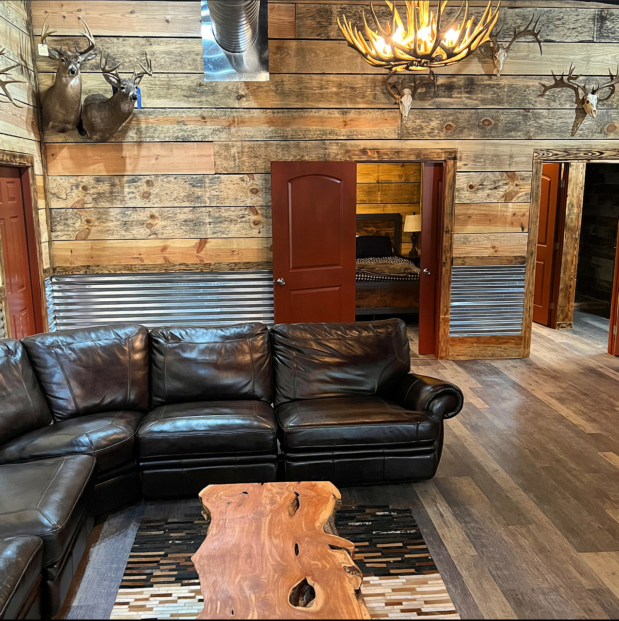 Alabama Hunting Lodge Carver Whitetails