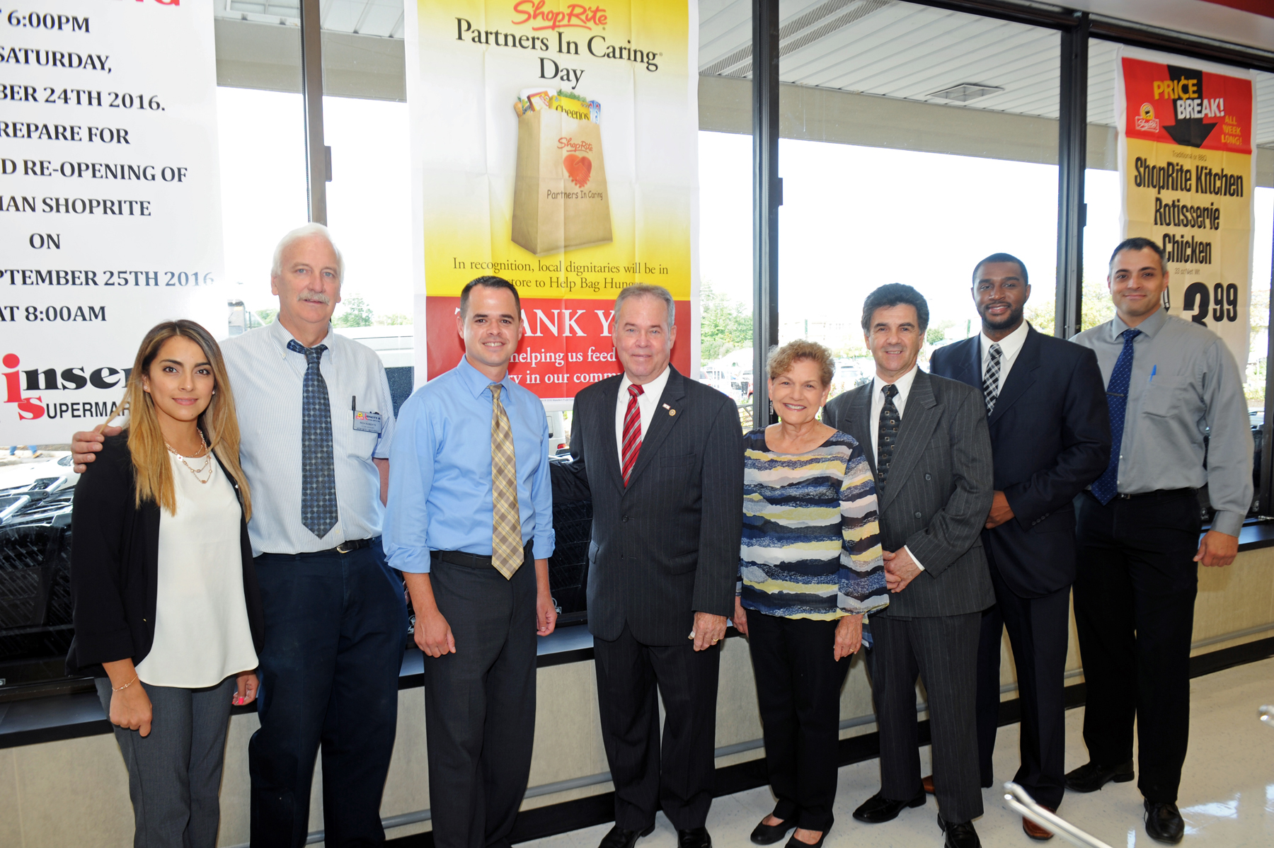 Inserra Supermarkets’ ShopRite of Tallman Hosts “Help Bag Hunger” Event