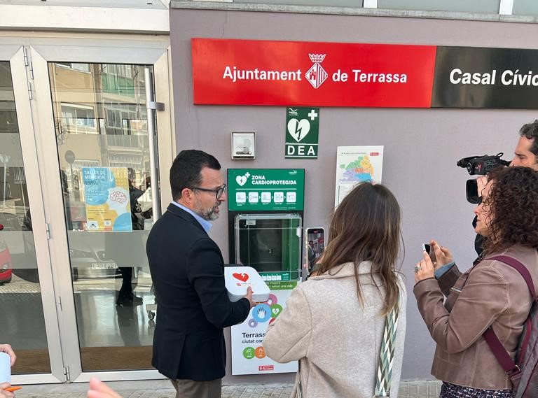 Terrassa se cardioprotege con Caryosa Group