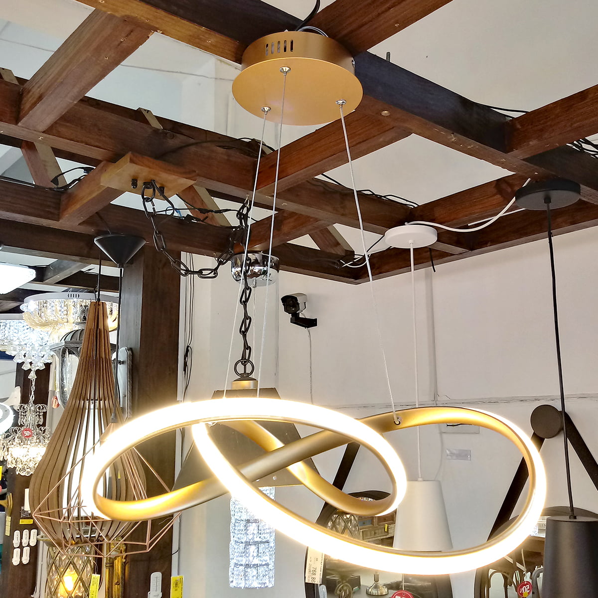 Luciin Pendente Eb004/13 Infinity Dourado Chafariz Materiais de