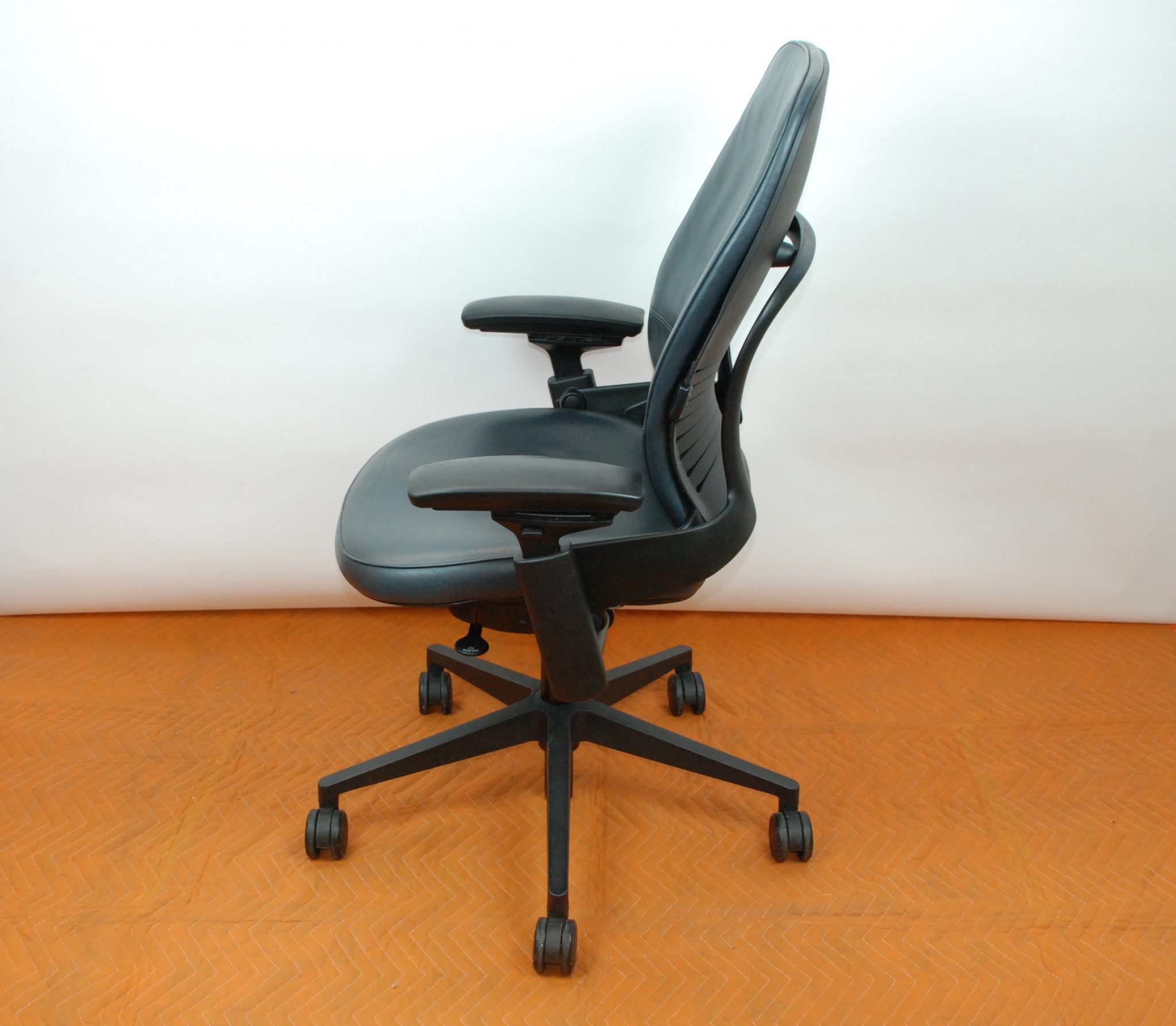 Steelcase Leap V2 Original Steelcase Blue Leather Casa Contracts Ltd