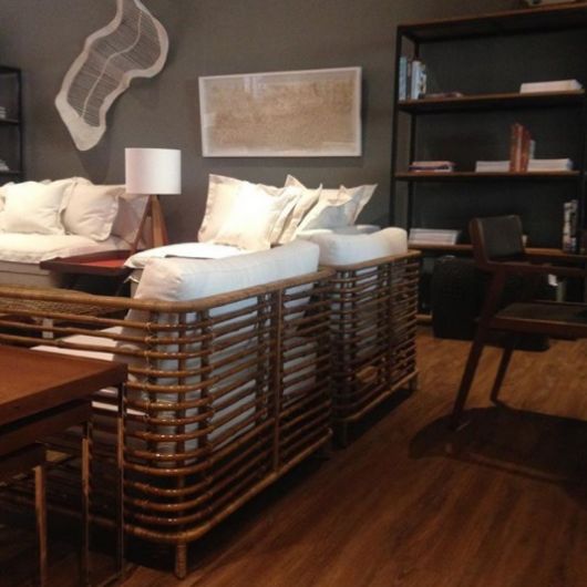 47 Sofás de Bambu Modelos Sofisticados & Como Usar na Decoração