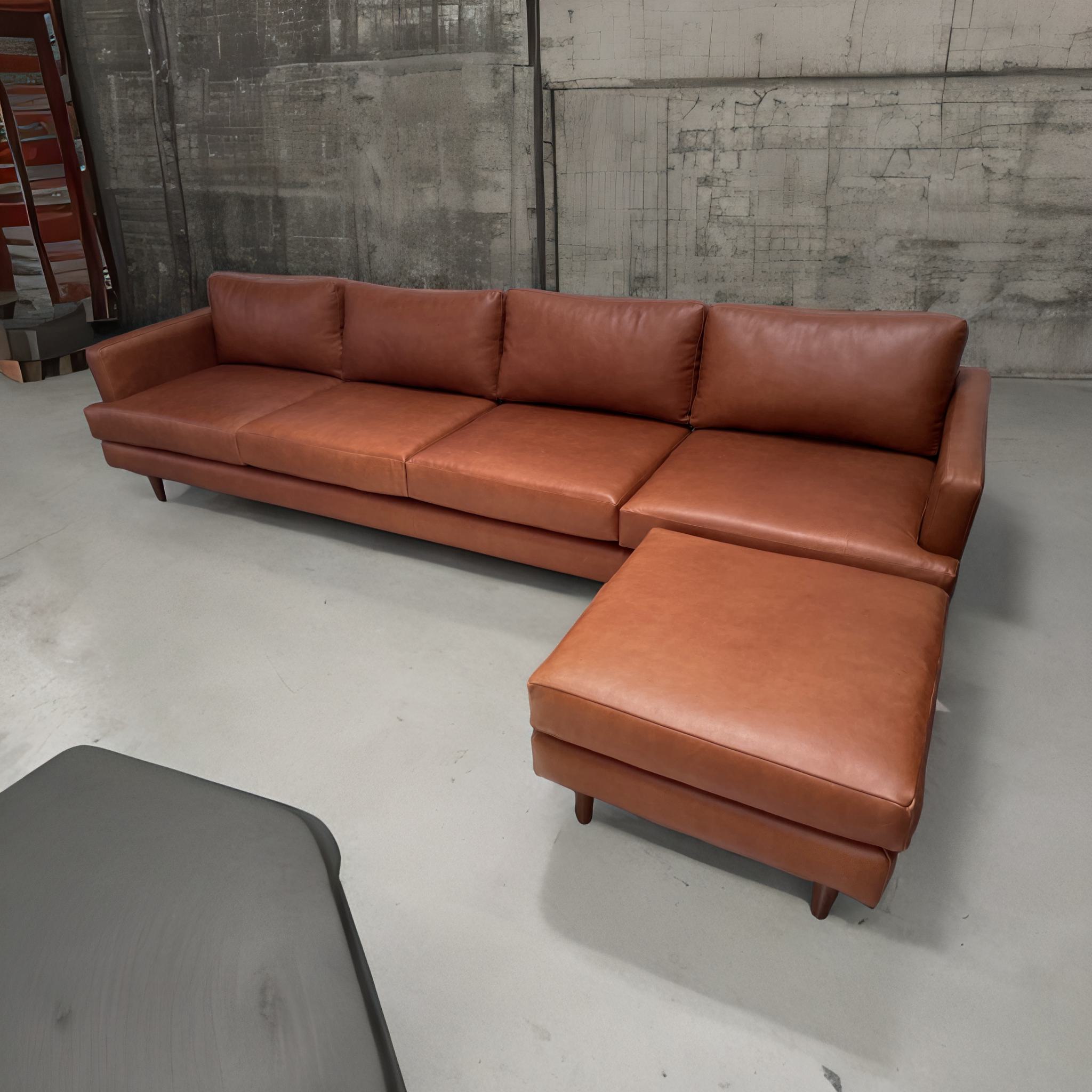 Sofa de Cuero Slim Sasiori Color Fargo Whiskey, asiento liso, Cuero
