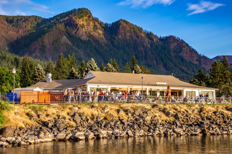 Eat + Drink Cascade Locks Tourism Committee