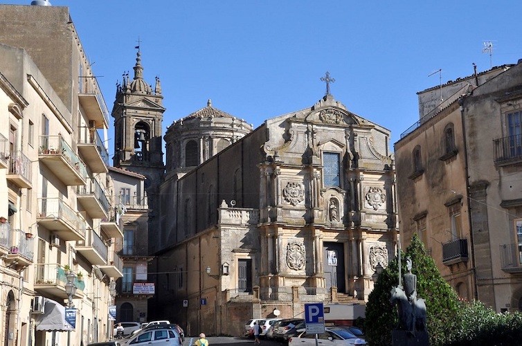 1 Euro Houses in Sicily Caltagirone approves the project 1 Euro