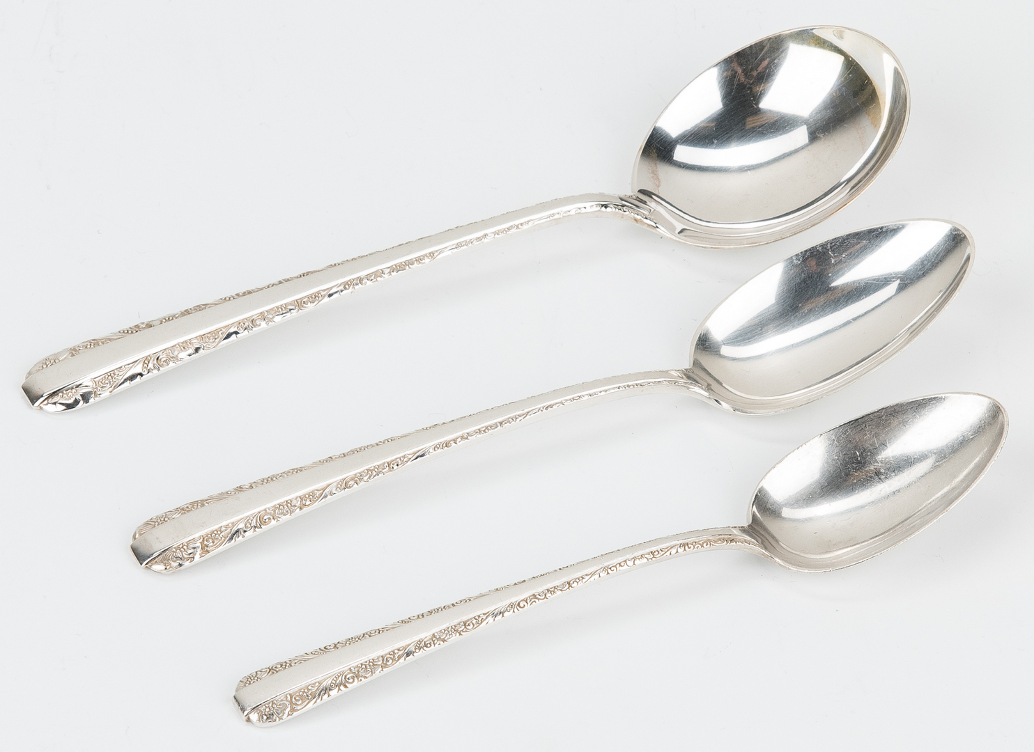 Lot 433 90 pcs. Towle Candlelight Pattern Sterling Silver Flatware