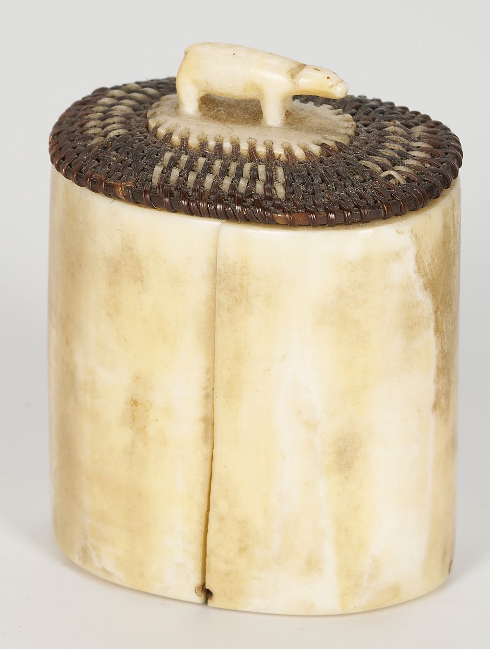 Lot 476 3 Native American Inuit Baleen Items, Baskets and Box Case