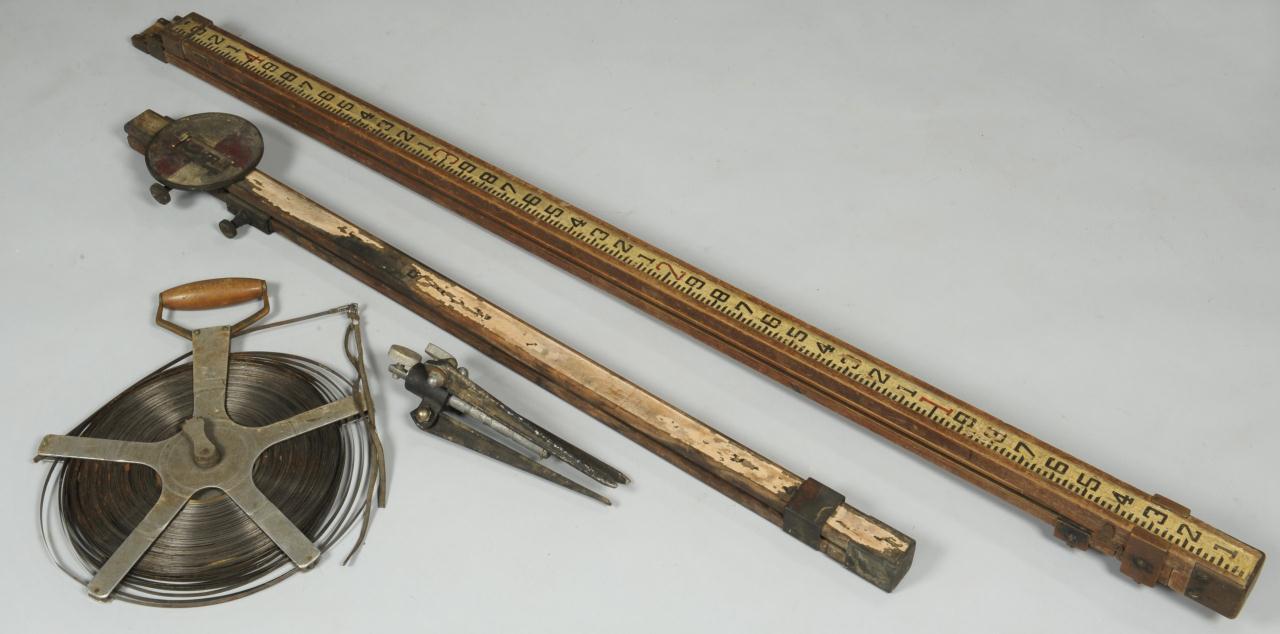 Lot 605 Surveyor's Leveling Rods & Tape Measure
