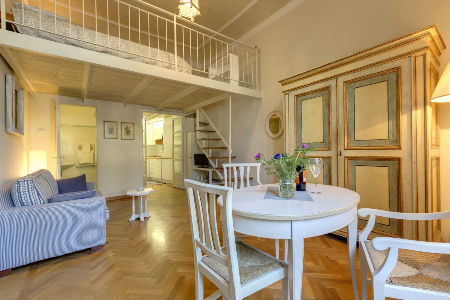 Home Feeling Holiday Apartments Rental in Florence Italy