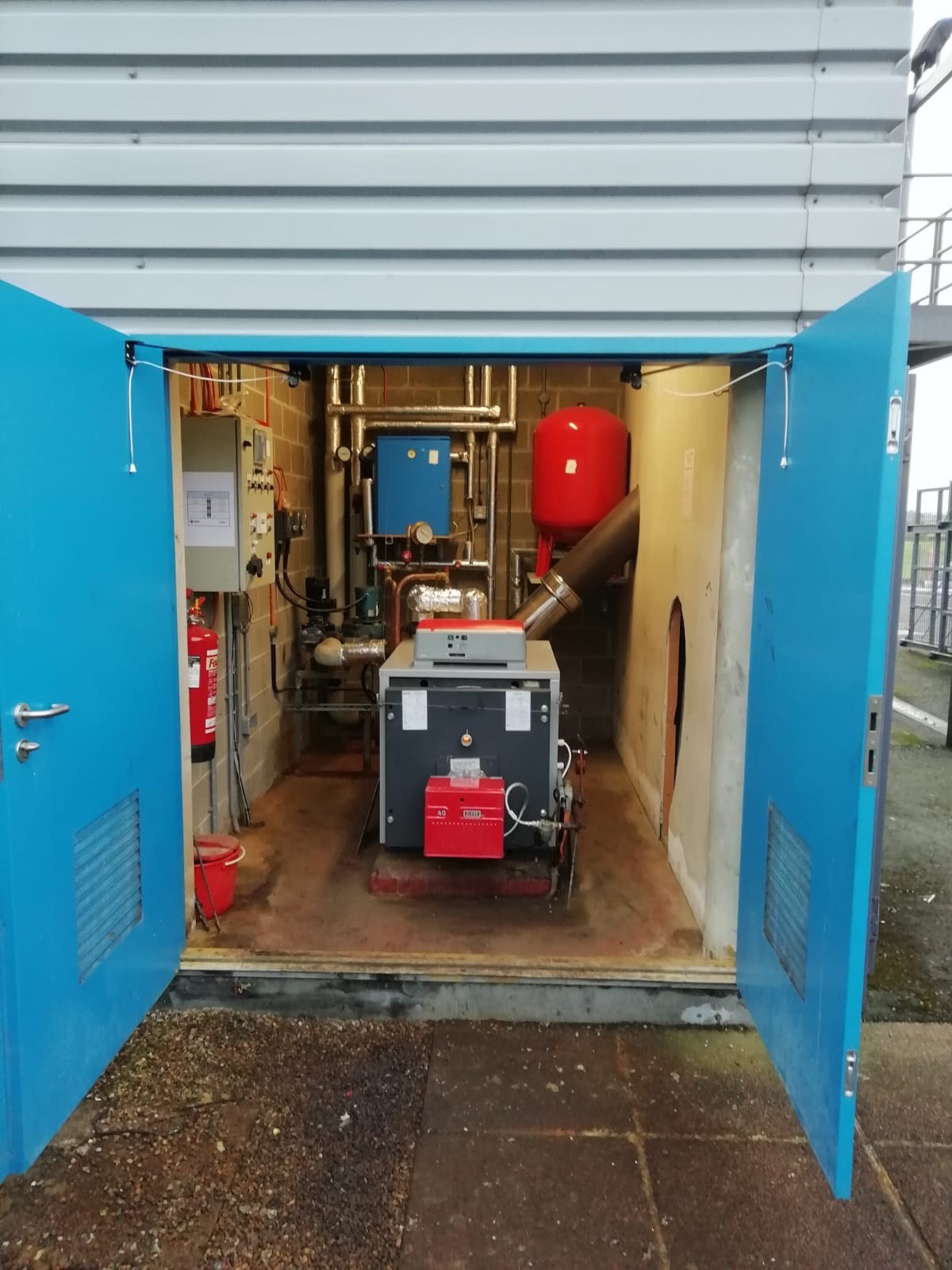 Commercial oil boiler replacement carried out by our commercial