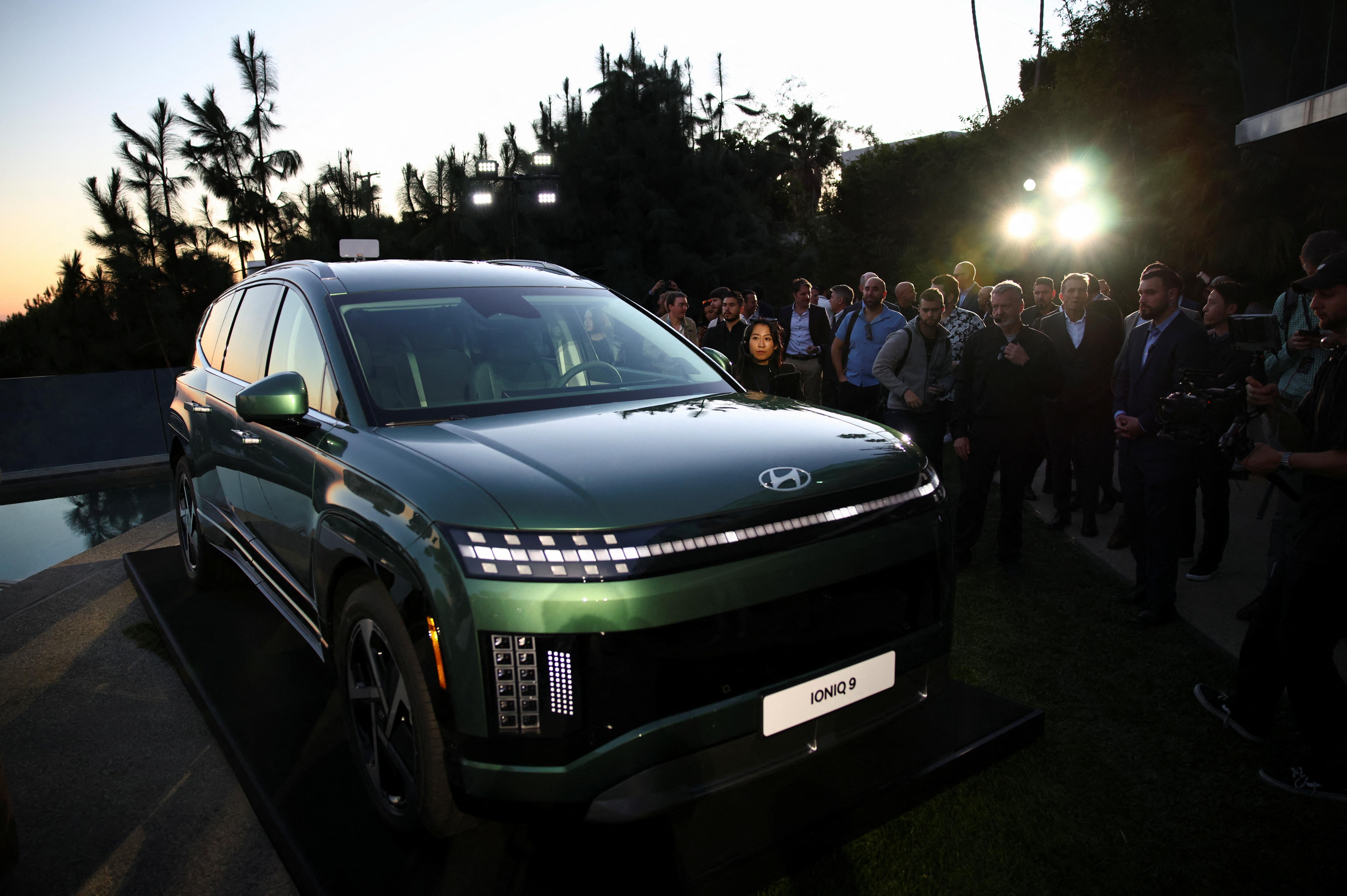 Hyundai unveils big electric SUV in fast-growing market