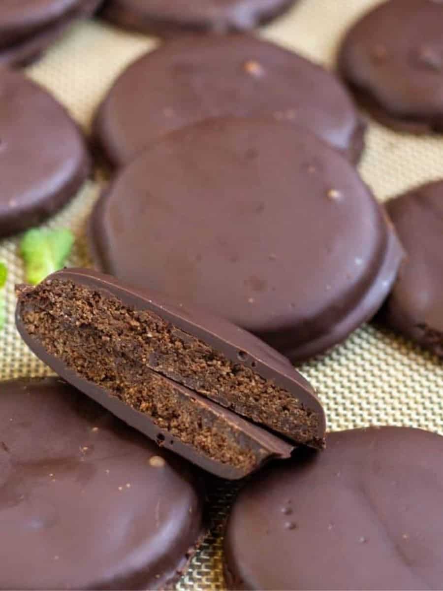 Keto Thin Mints {Paleo & GlutenFree} Cassidy's Craveable Creations