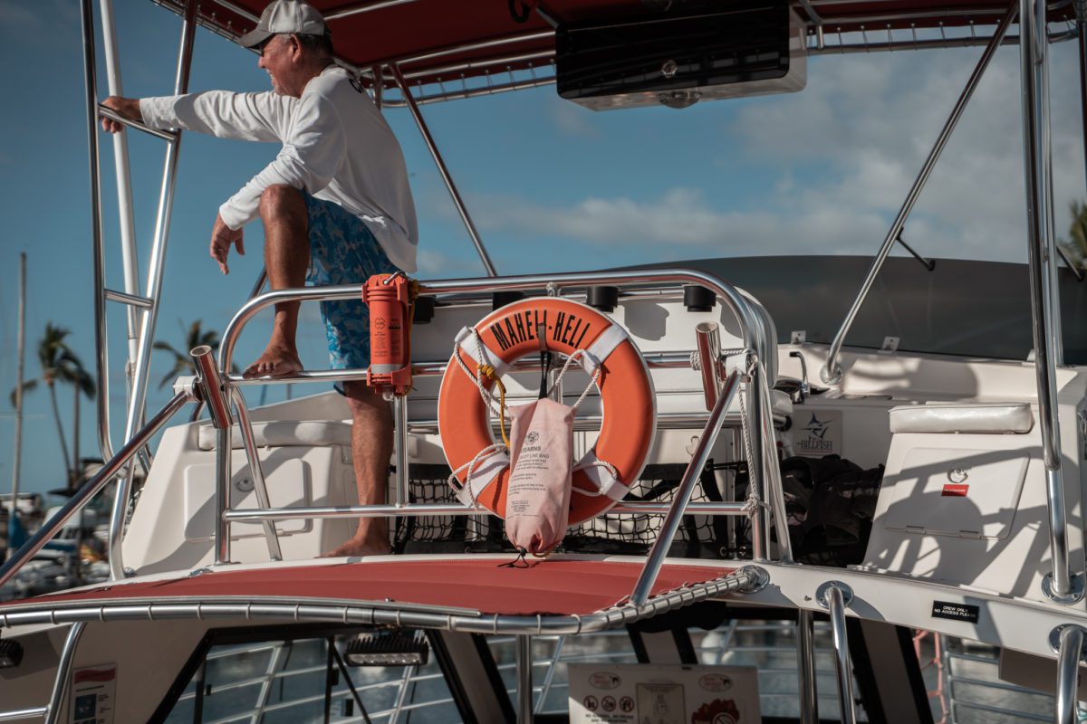 manta adventures boat and captain, manta night snorkel kona