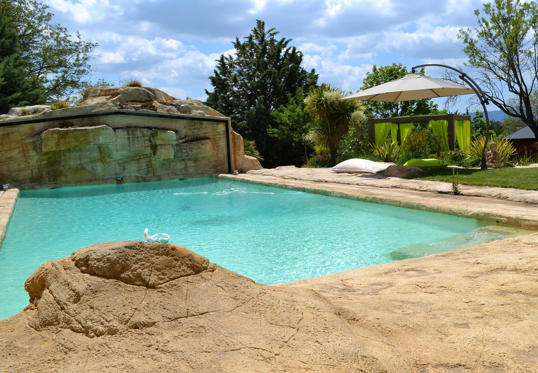 Chambre d'hôtes à vendre région AixenProvence AGENCE