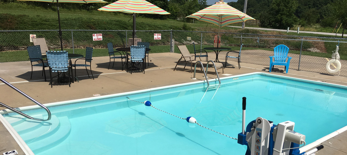 Cassville Four Seasons Inn & Suites Hotel in Cassville, MO