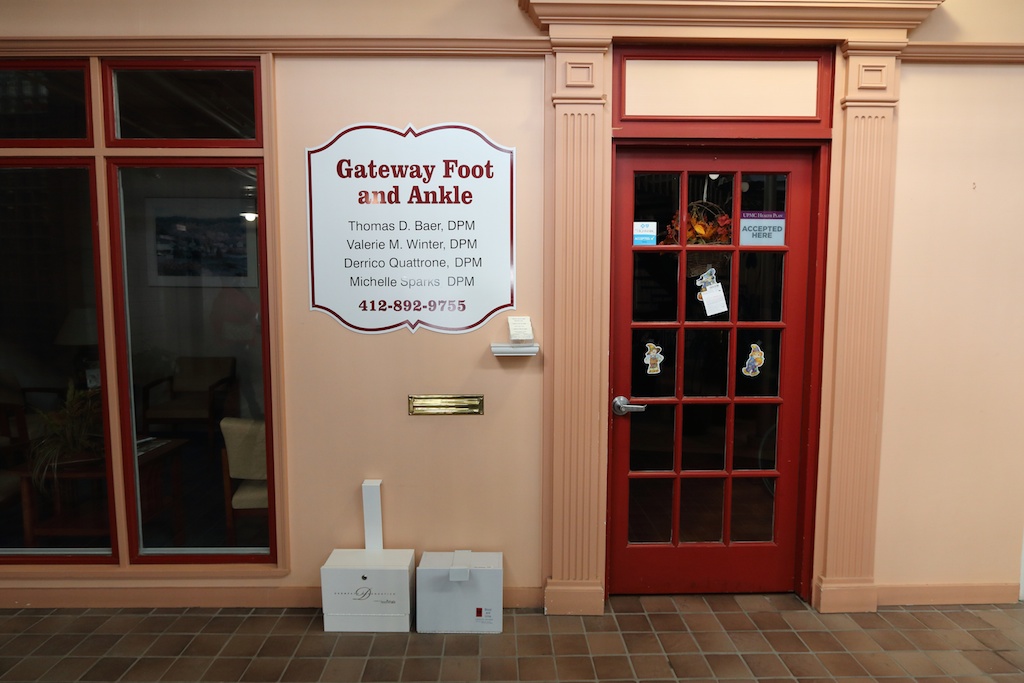 Gateway Foot and Ankle to the Shoppes at Caste Village