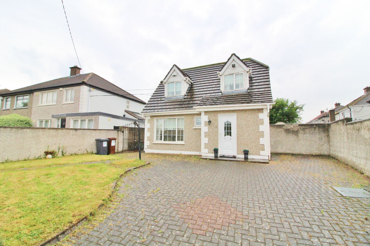 The Bungalow, Bancroft Close Castle Estate Agents