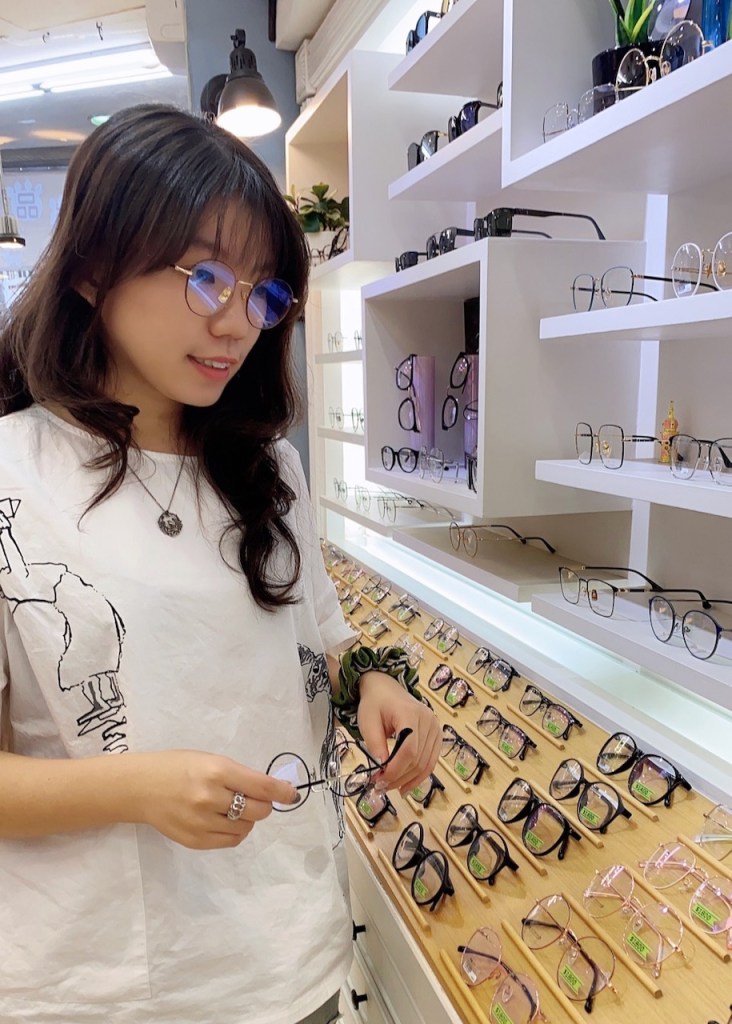 台中 太平 優視眼鏡時尚店 太平眼鏡店推薦 蔡司經銷商 東區眼鏡店推薦