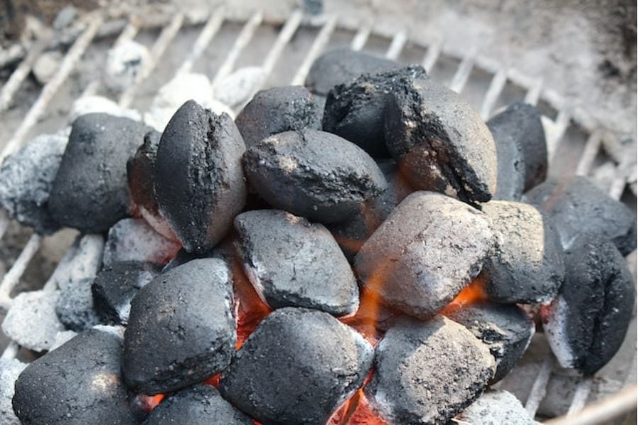 The Charcoal Snake Method Smoke Meat In Your Grill