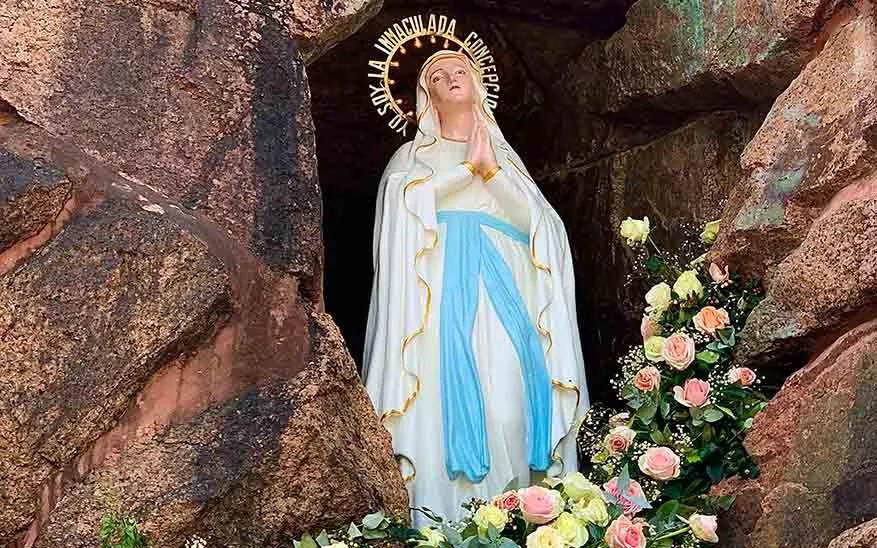 Virgen de Lourdes resumen completo de su historia y apariciones