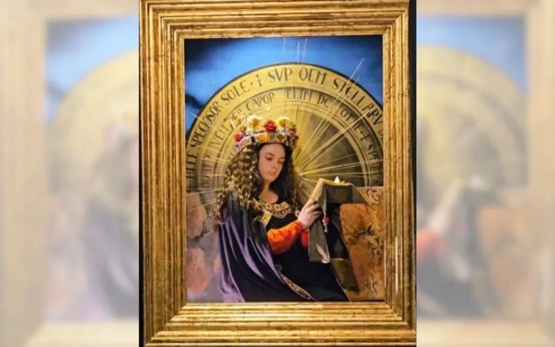 Performance brings wellknown paintings of Mary to life Catholic Courier