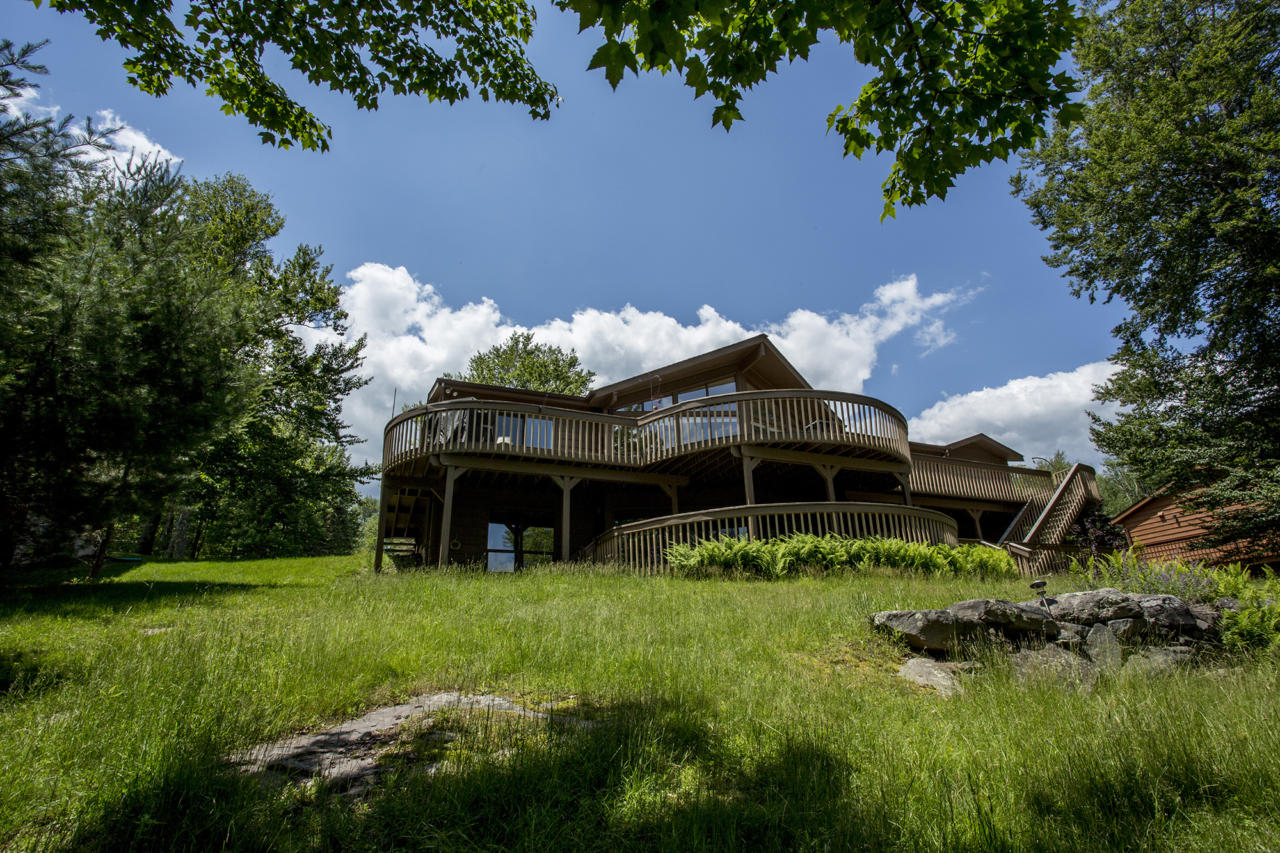 Leisurely LakeFRONT Living Catskill Castles