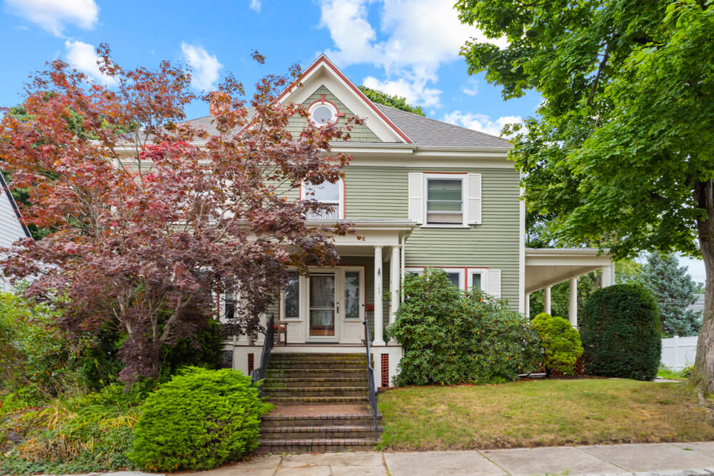 Apartment for Rent 197 Maple Street, West Roxbury Caught In Dot