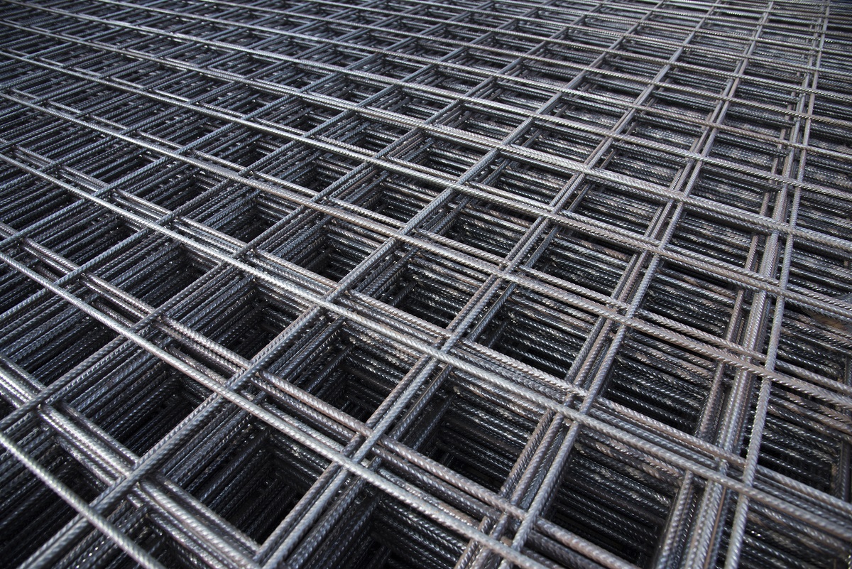The Differences Between Wire Mesh Panels and Rebar CalWire