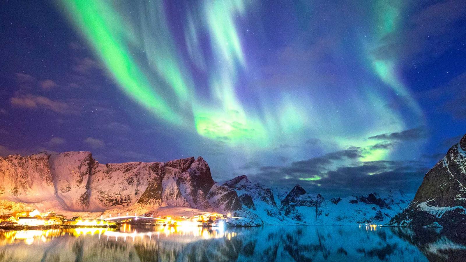 Chasing the Northern Lights cazenove+loyd