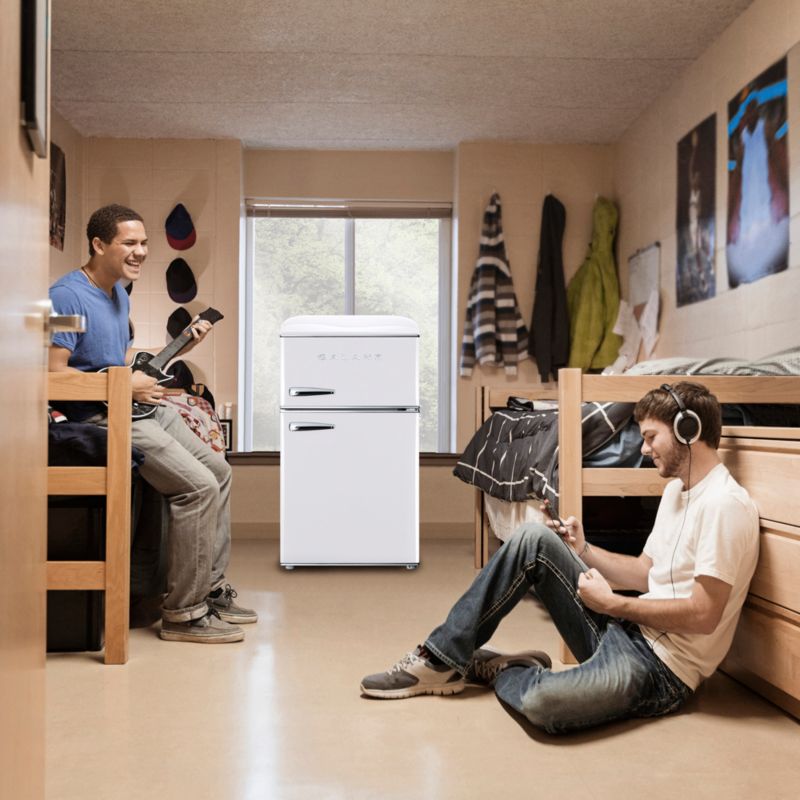 Galanz Retro White 3.1 CuFt Dual Door Mini Refrigerator + Reviews