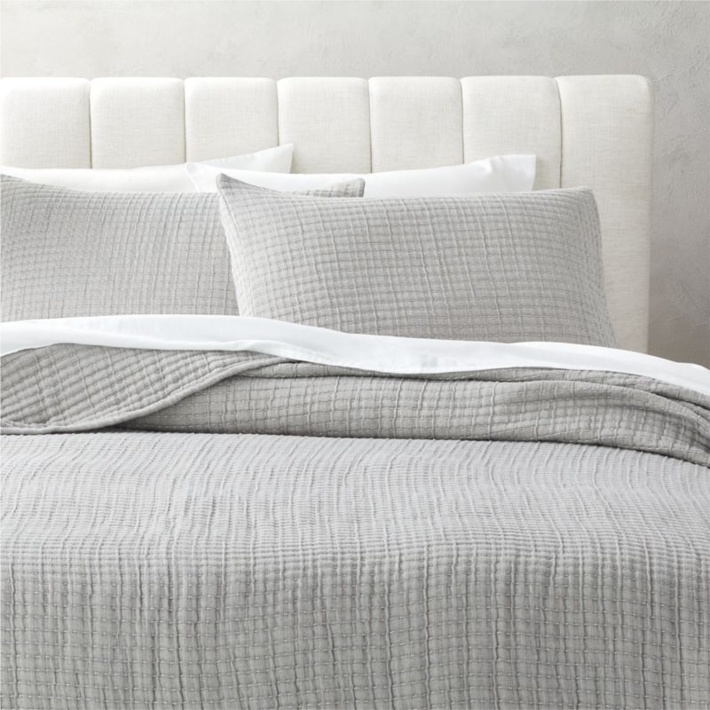Ansley Grey Cotton Full/Queen Quilt + Reviews CB2