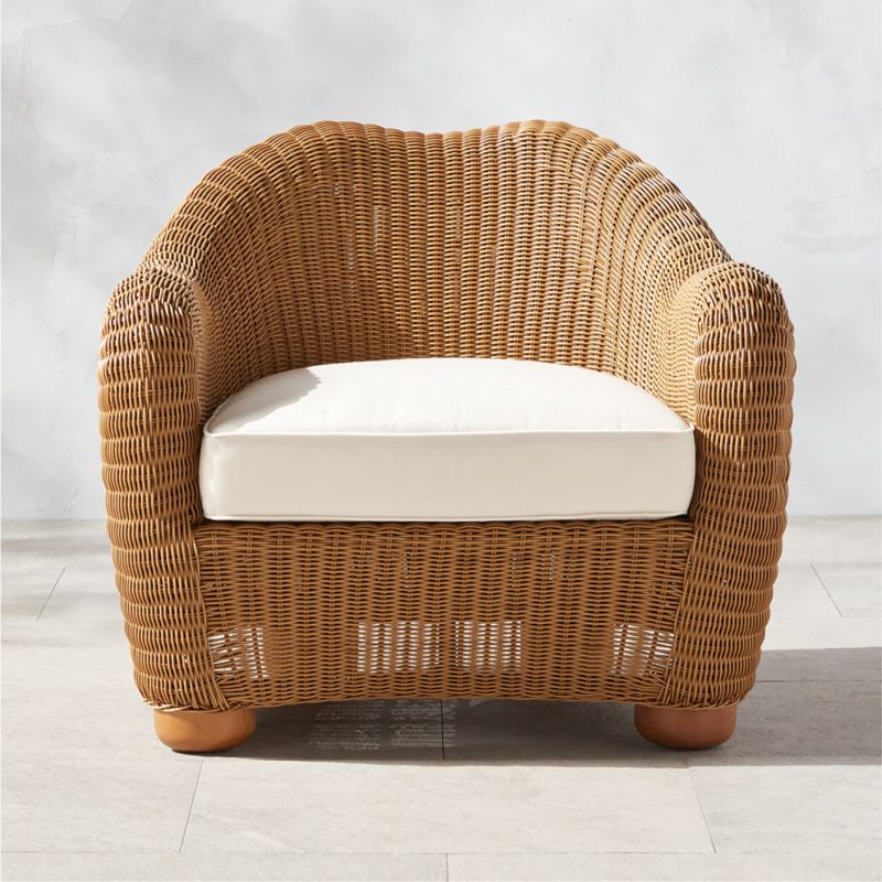 Bacio Light Brown AllWeather Rattan Outdoor Lounge Chair with White