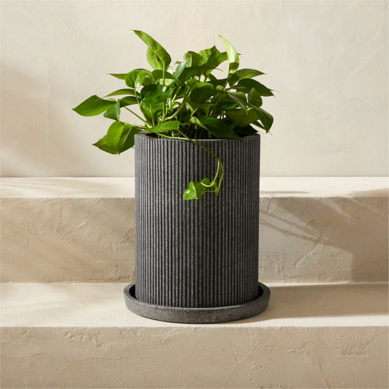Stari Light Grey Indoor/Outdoor Small Planter with Saucer + Reviews