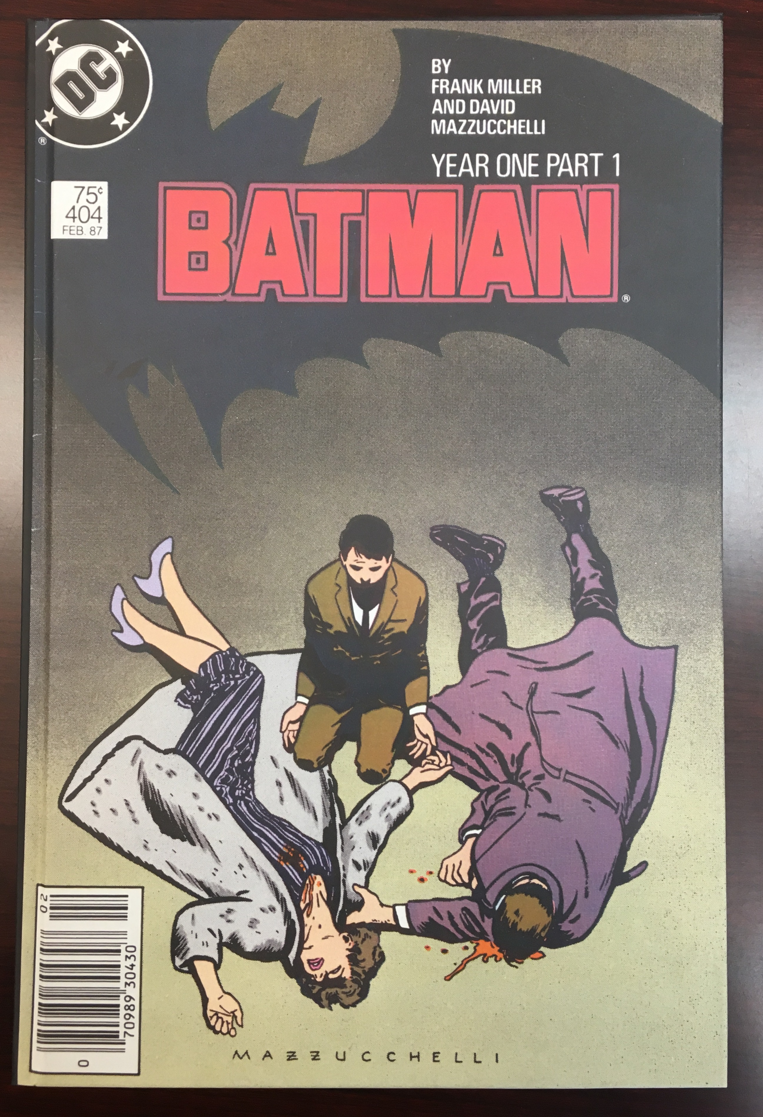 Batman Books Signed by Frank Miller, David Mazzucchelli, Jim Lee, and