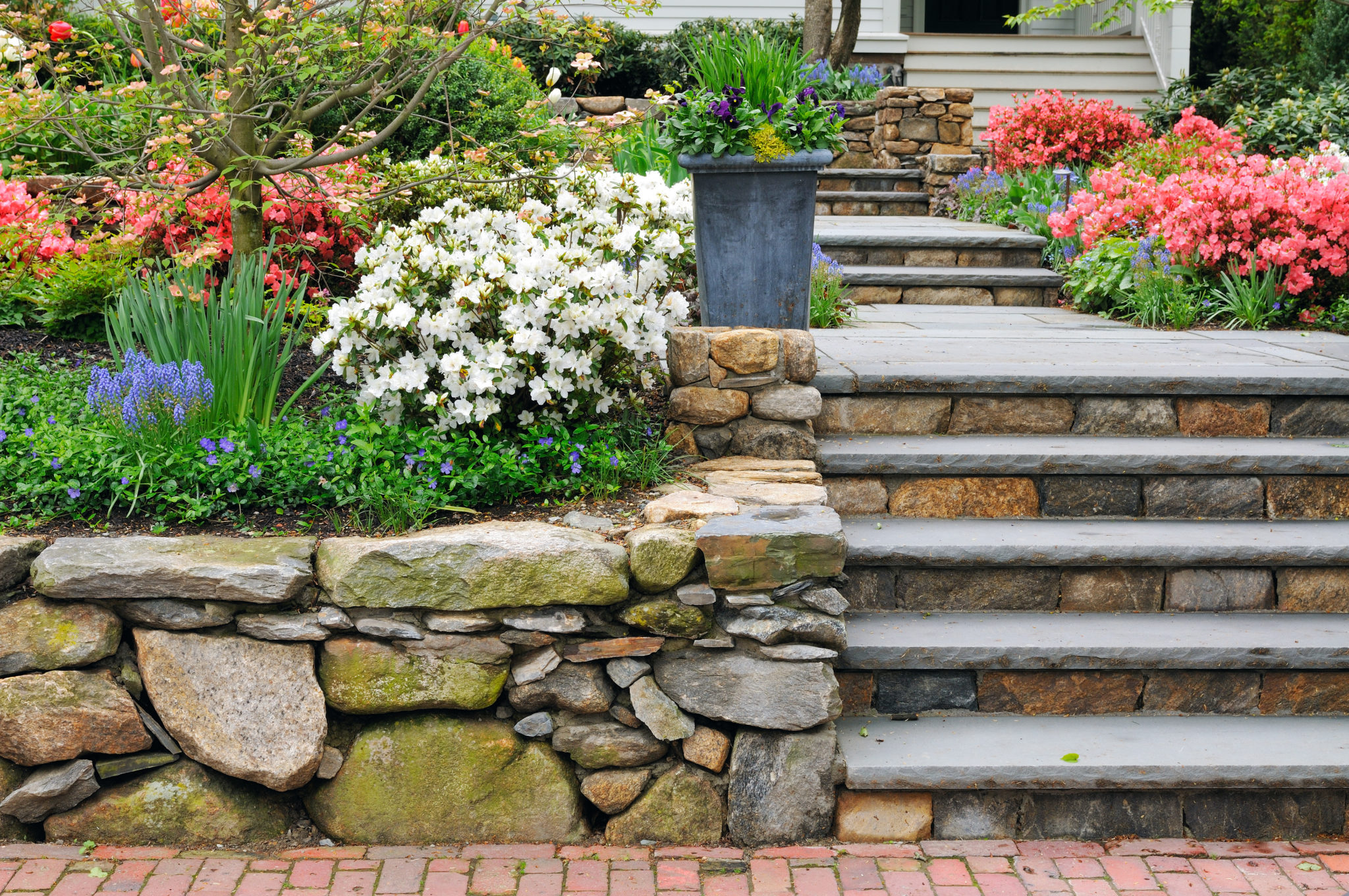 The Ultimate Checklist on How to Build a Retaining Wall [Update 2021